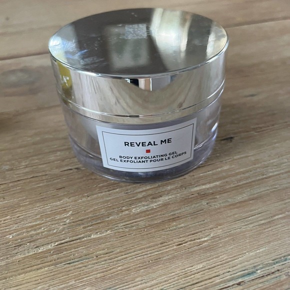 EWC European Wax Center Reveal Me Body Exfoliating Gel 3.4 oz - Picture 1 of 3